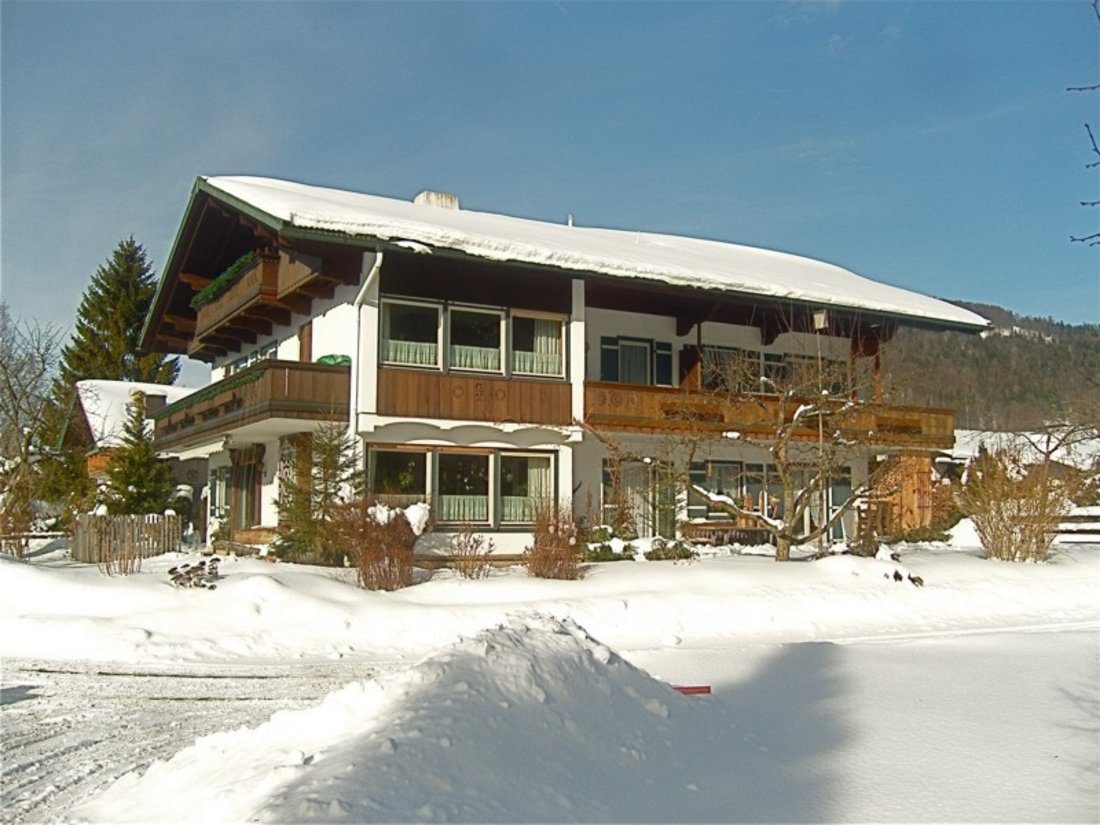 Haus in der prachtvollen Ruhpoldinger Winterlandschaft