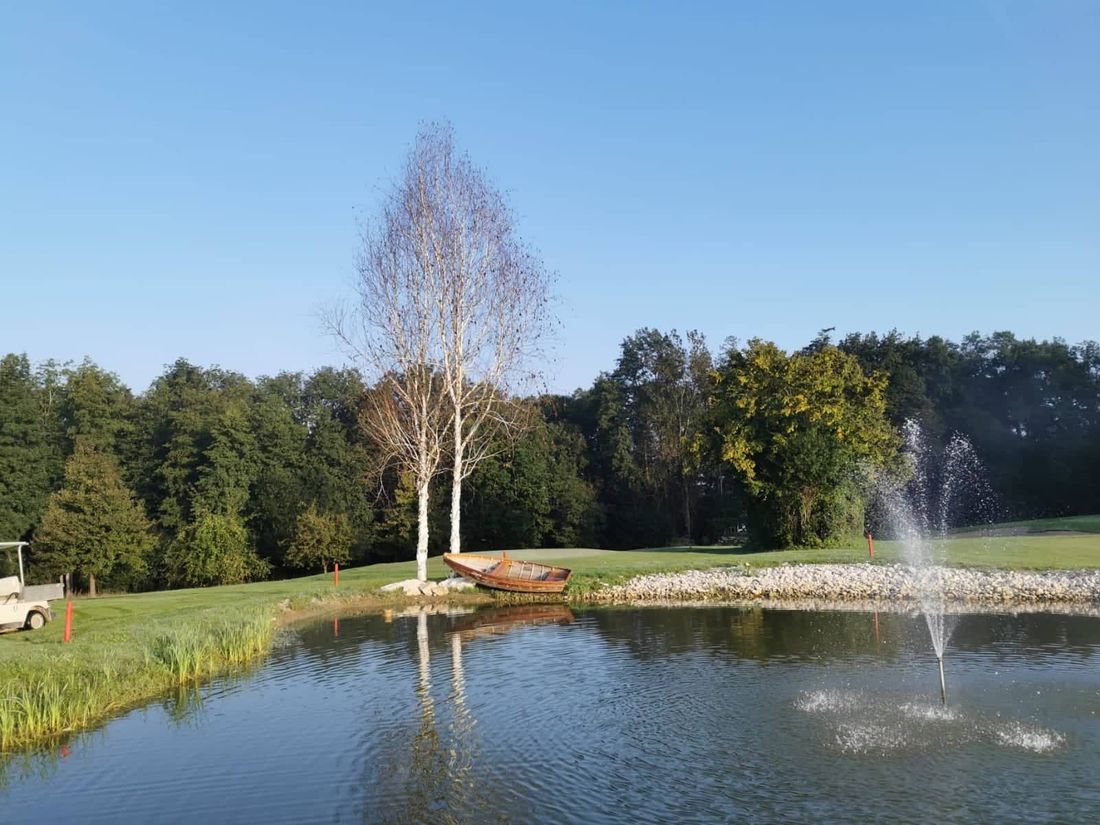 Teich im Golfclub Anthal