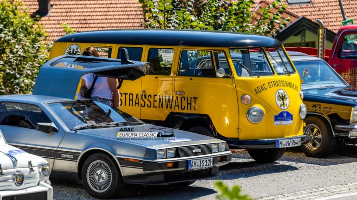 VW Bus der ADAC Straßenwacht