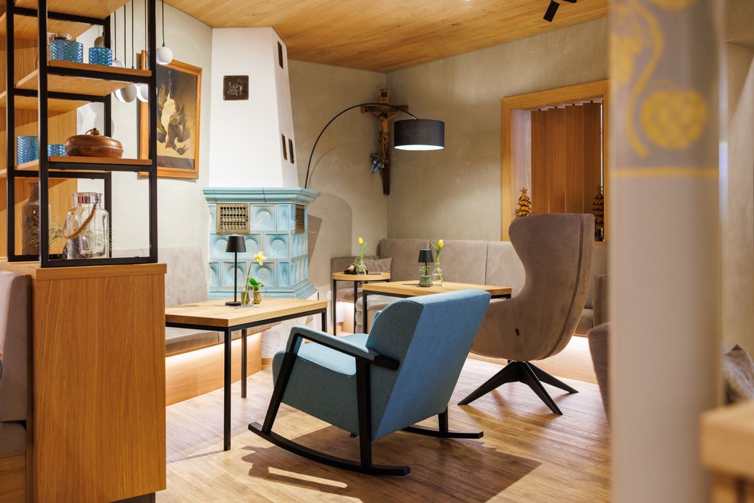 Barbereich mit Sesseln