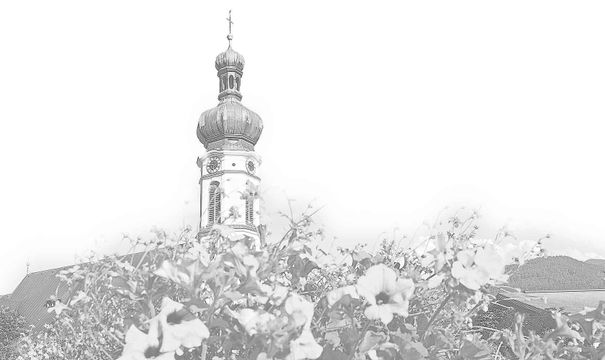 kirche_mit_blumen