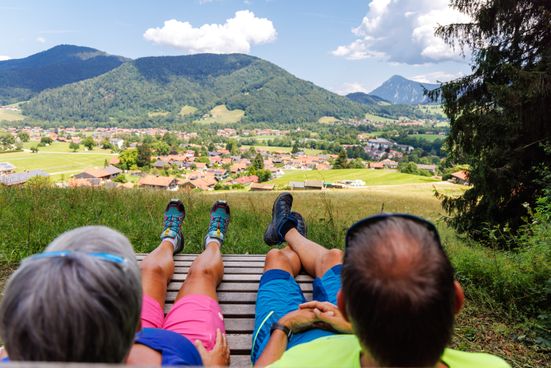 Wiegeliege mit Panoramablick auf Ruhpolding