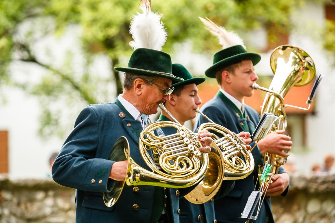 Traditionelle Musik mit Horn