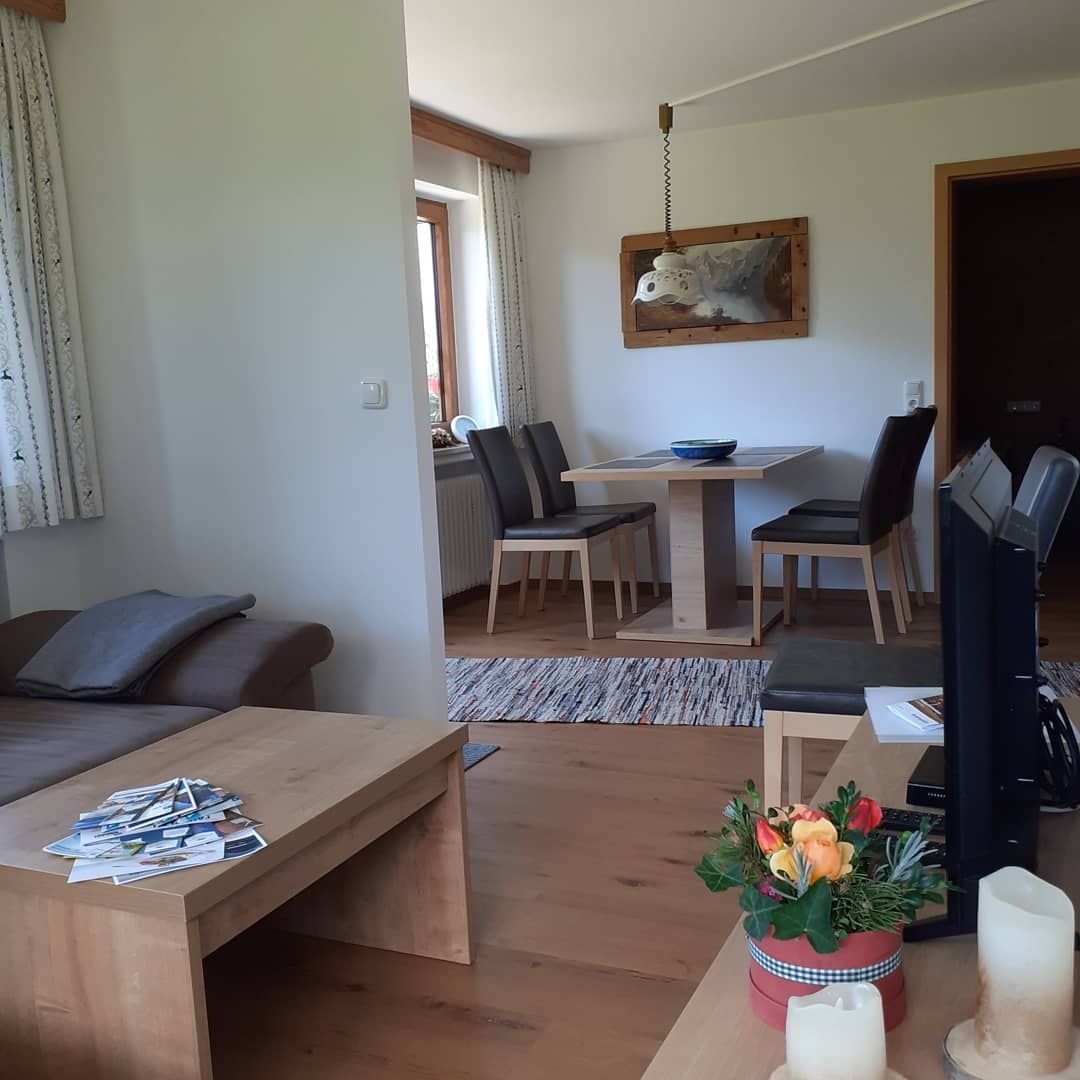 Wohnzimmer/Essbereich