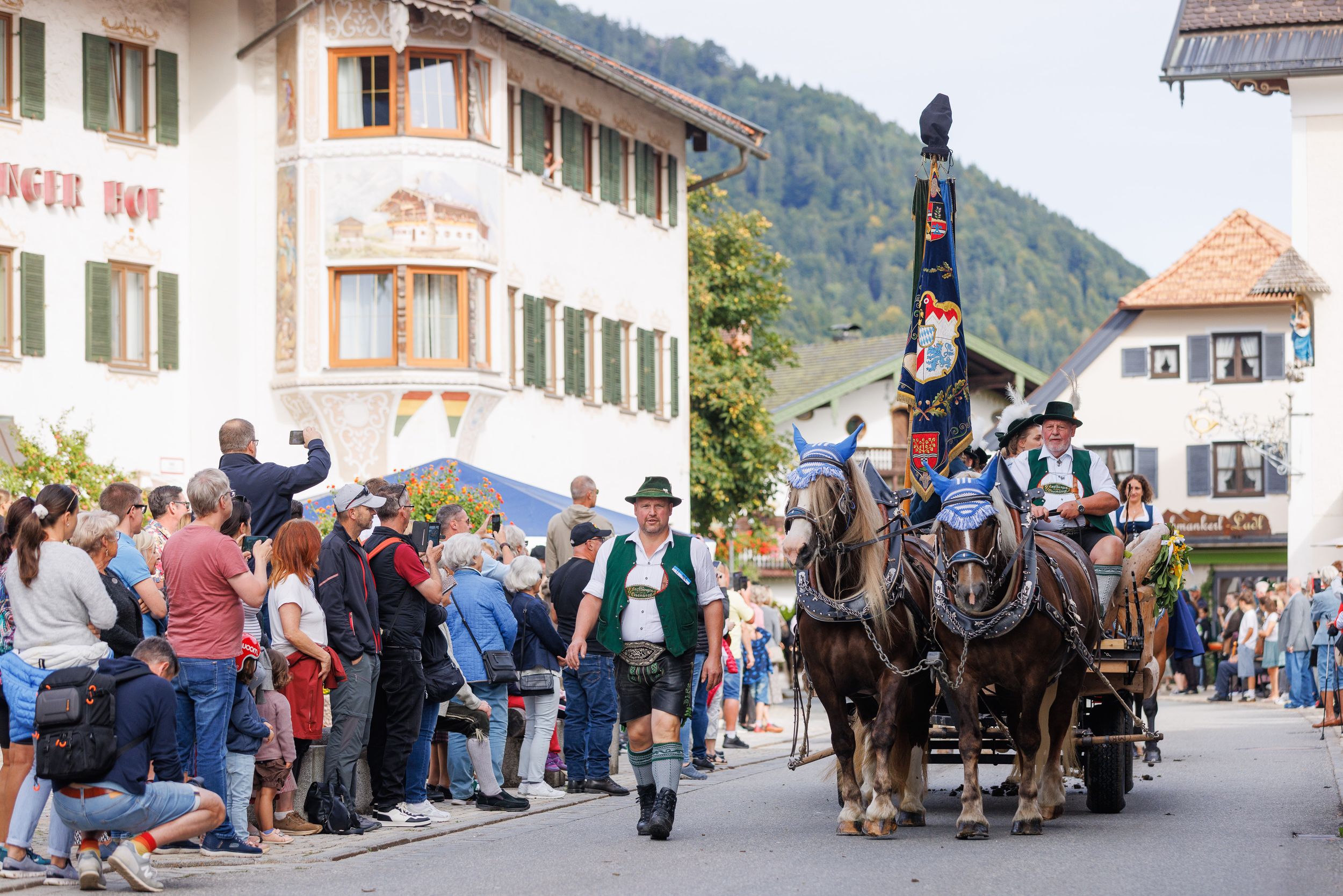 Besucher beim Georgiritt