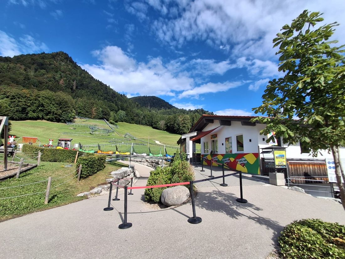 Rodelbahn (1 Min von der Wohnung entfernt)