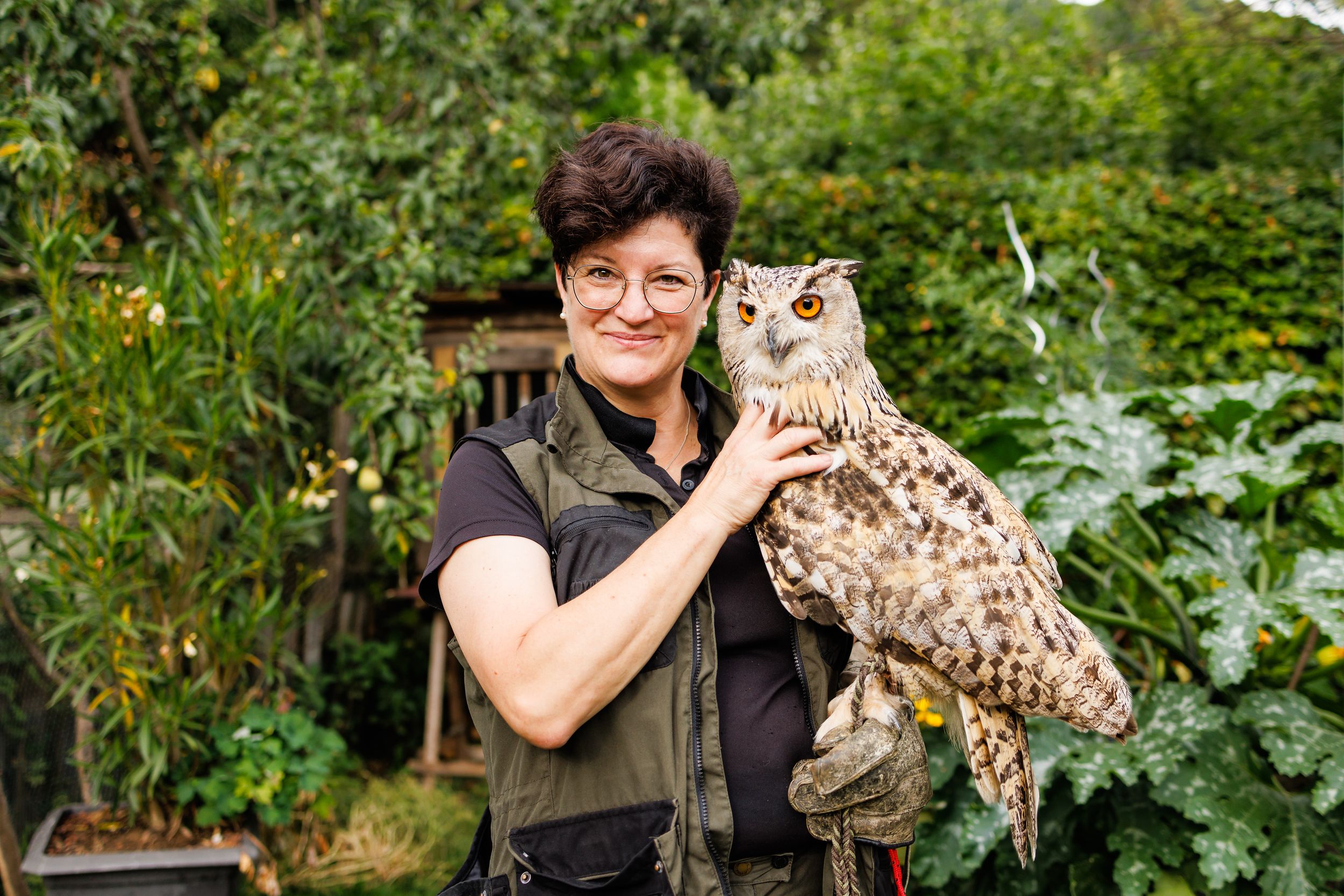 Martina Stawny-Wenta mit Uhu Hubert