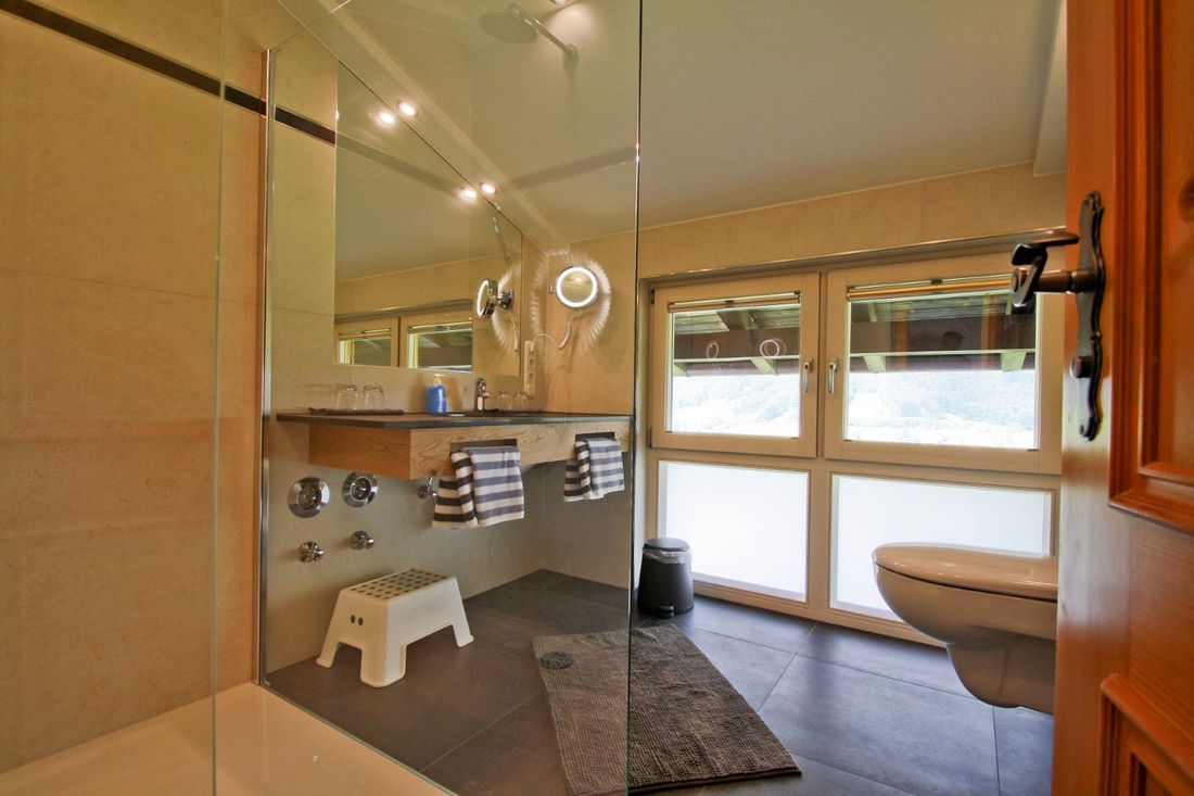 Bojern Hof, Beispiel Badezimmer