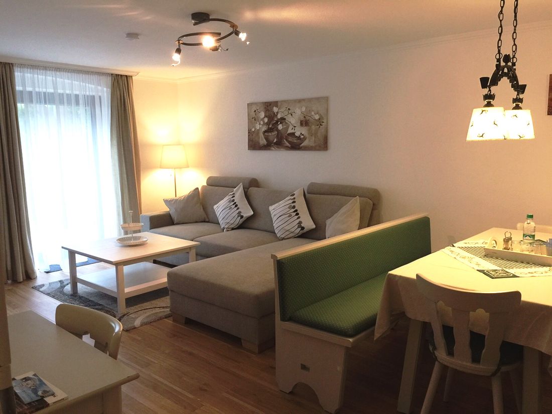 Wohnzimmer App. 6