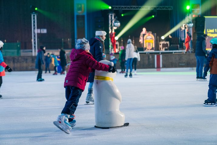 Eislaufen in der Eishalle Ruhpolding