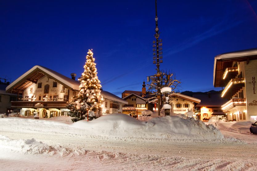 Winter Ruhpolding Maibaum