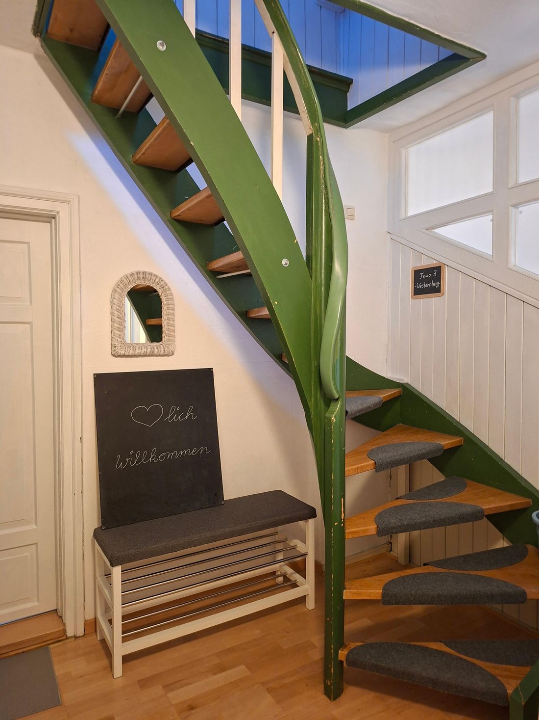 Etage 1 - Diele/Treppe zu Fewo 3 Mansardenwohnung