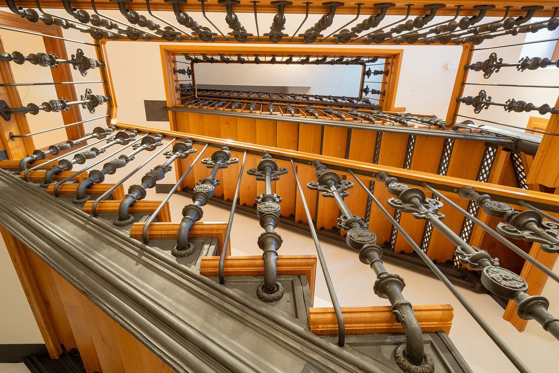 Treppe im Bergbaumuseum Achtal