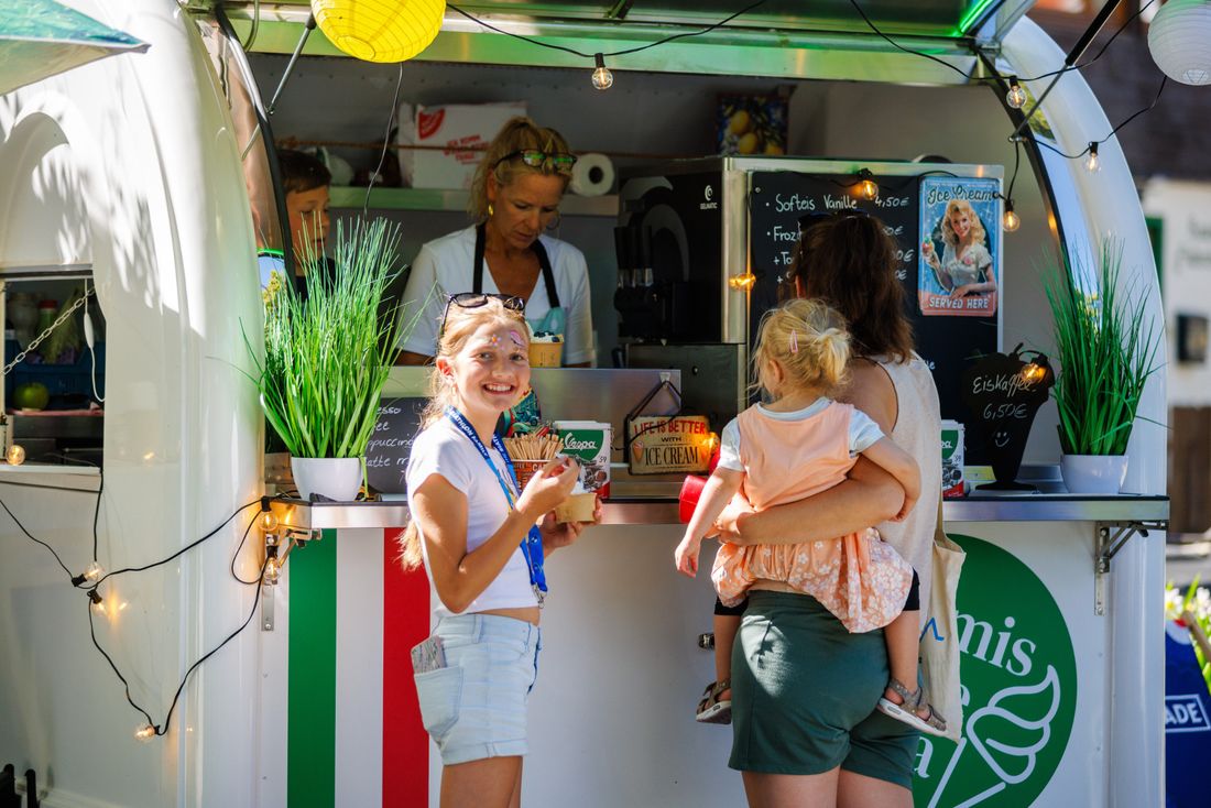Eis wird serviert