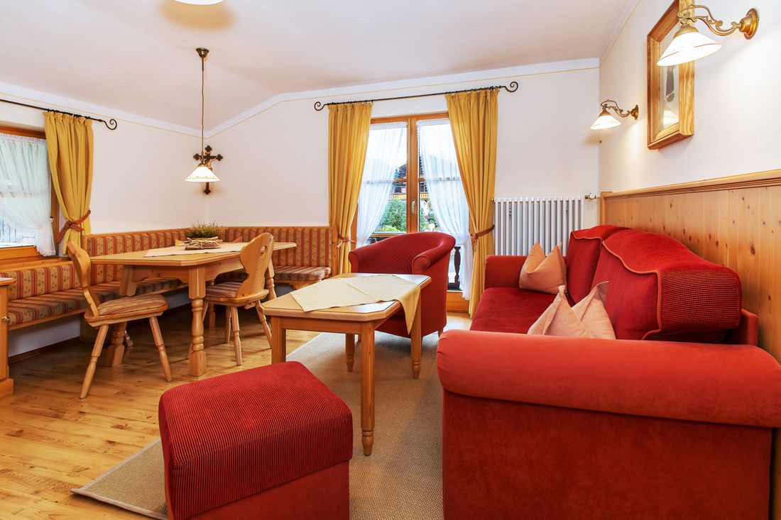 Gästehaus Menkenbauer, Beispiel Wohnraum Ferienwohnung