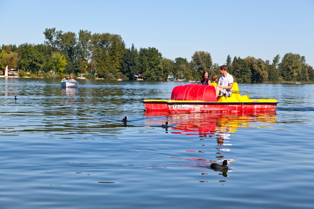 tretbootfahren-am-waginger-see